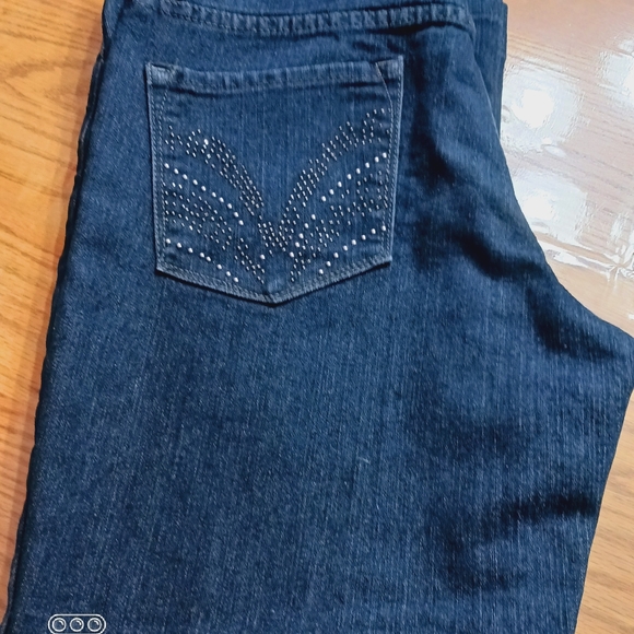 Bell bottoms jeans Lexi size 14. Soft fabric. Studs on back pocket - Picture 2 of 4